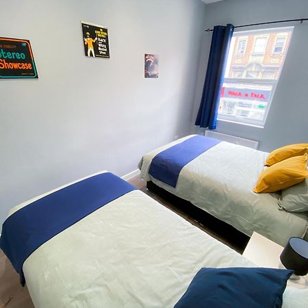 Modern 1 Bedroom Flat In Wood Green Londra Exterior foto