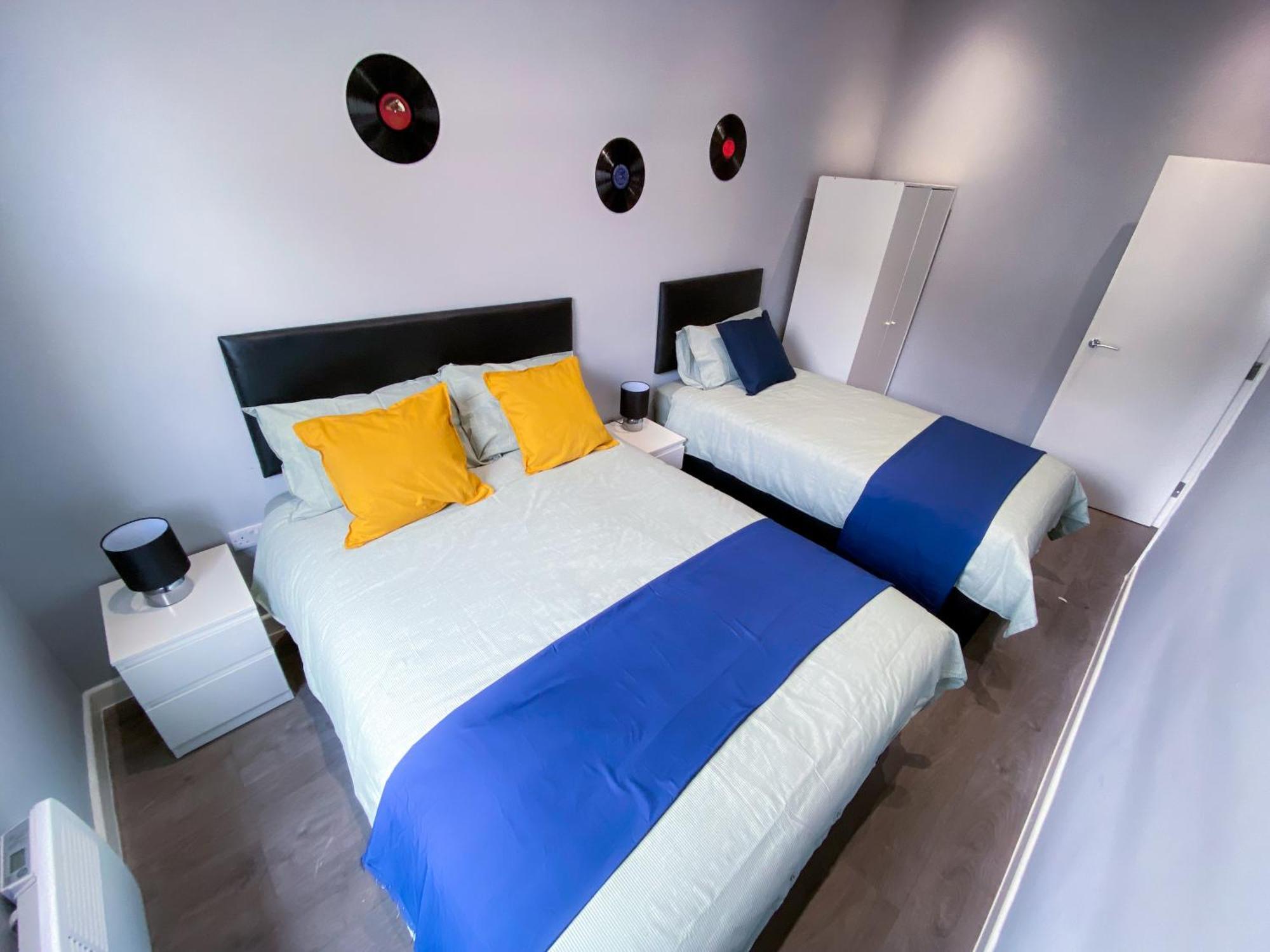 Modern 1 Bedroom Flat In Wood Green Londra Exterior foto