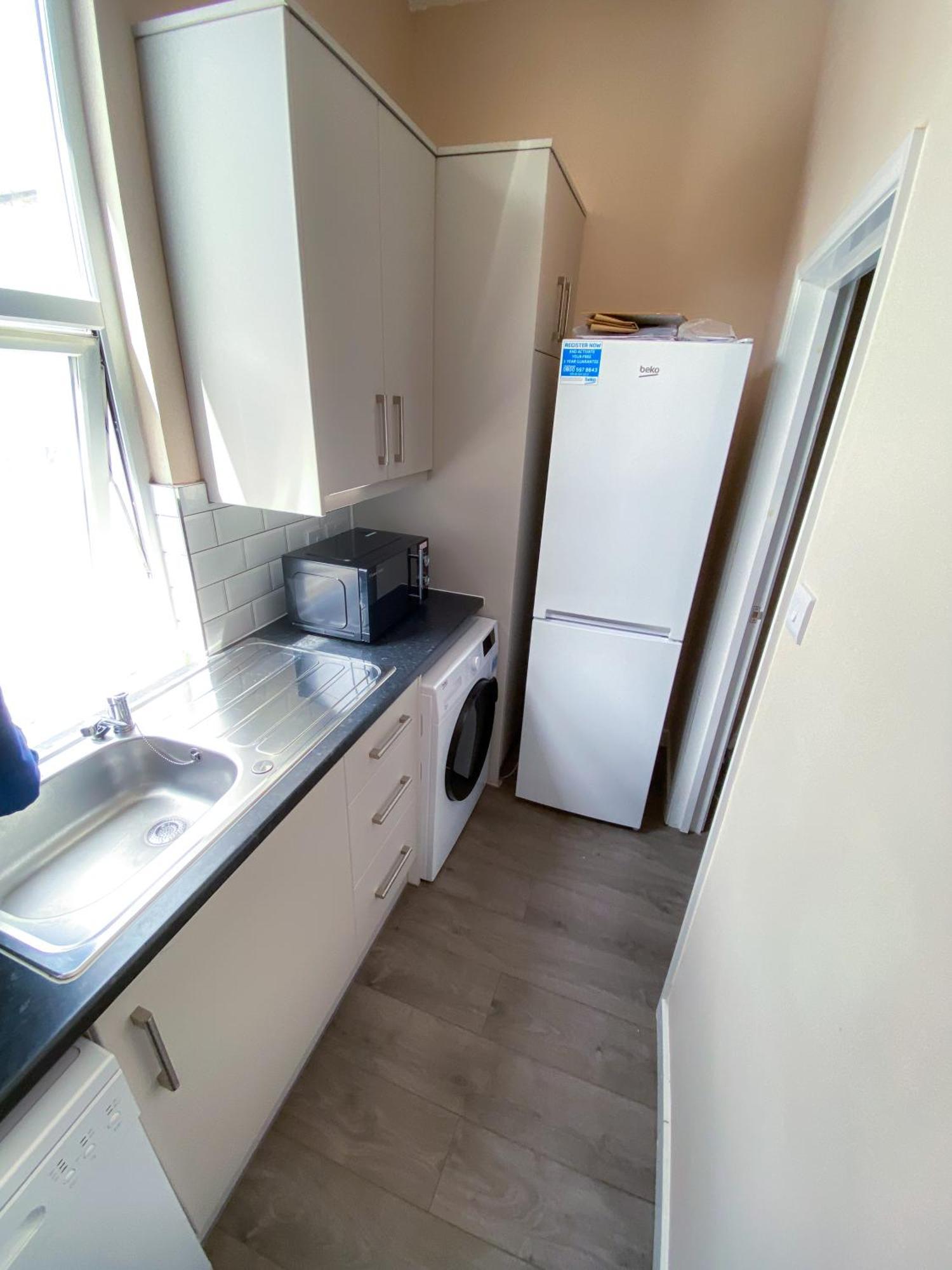 Modern 1 Bedroom Flat In Wood Green Londra Exterior foto