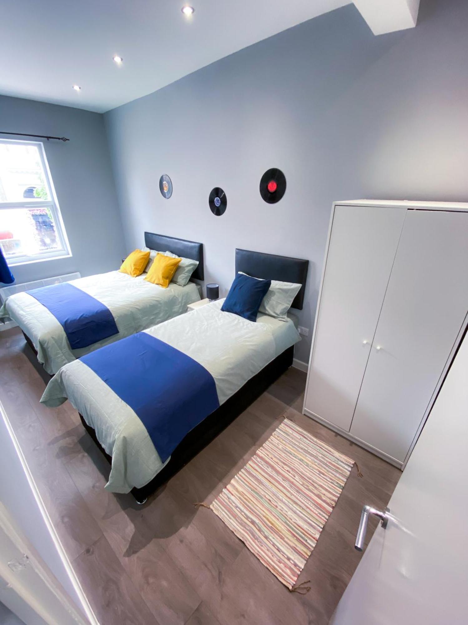 Modern 1 Bedroom Flat In Wood Green Londra Exterior foto