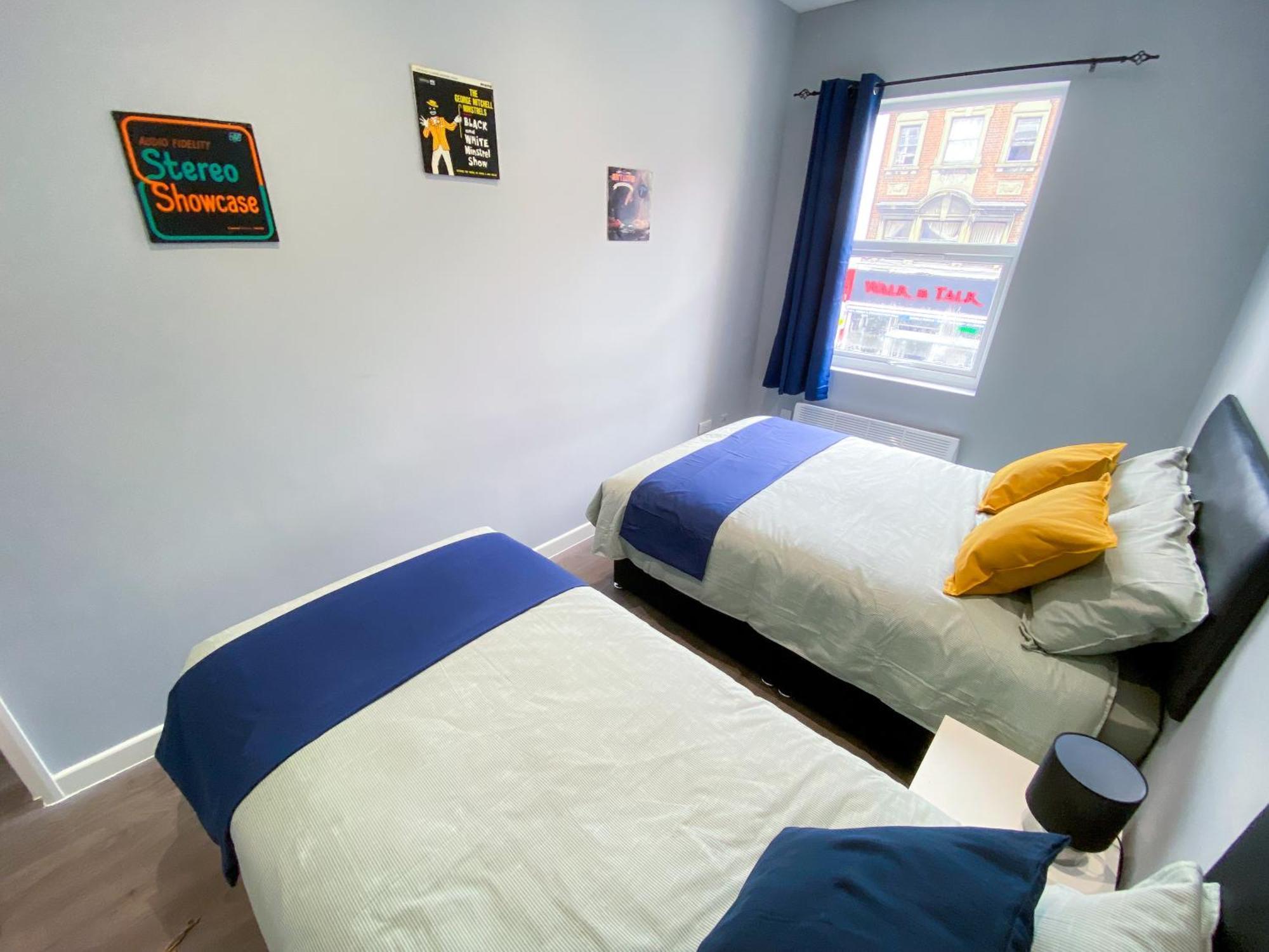 Modern 1 Bedroom Flat In Wood Green Londra Exterior foto